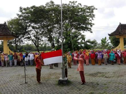 Hari Kartini di Pemerintah Desa Caturharjo