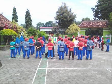 Pelatihan Pocil ( Polisi Cilik ) di SD Tunjungan Caturharjo