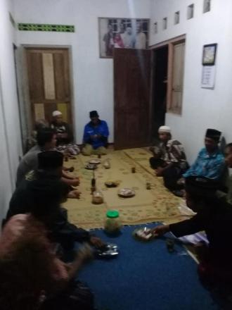  Pertemuan Rutin Anggota Linmas 