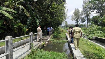 Jaringan Irigasi Dusun Glagahan Jebol