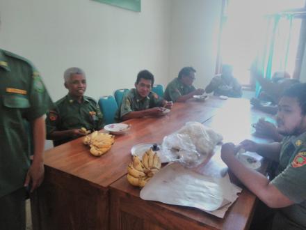 Makan Siang Bersama Pamong Desa